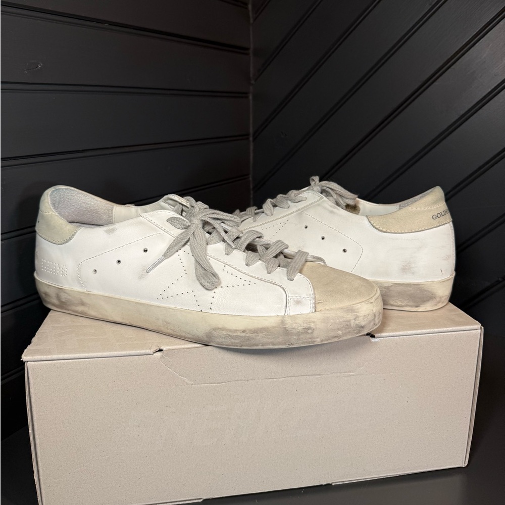 Golden Goose Men's Super-Star with perforated star and ice-gray heel tab - Picture 15 of 16